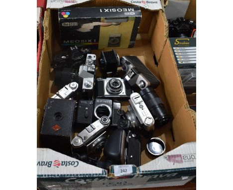 A Collection of Vintage 35mm Cameras, Camera Bodies, Photographic Accessories etc 