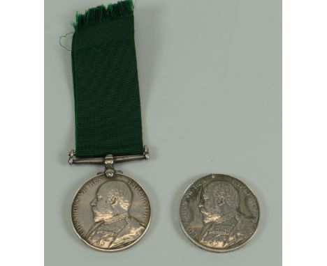 AN EDWARD VII VOLUNTEER SERVICE MEDAL for Long Service to 3960 PTE A J CURTIS 1ST VBSW BDRS and similar awarded to 8622 CPL T