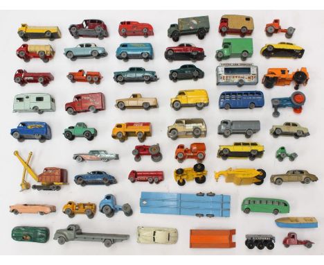 Matchbox: A collection of assorted loose, playworn Matchbox Lesney vehicles, together with a Dublo Dinky flat bed truck and o