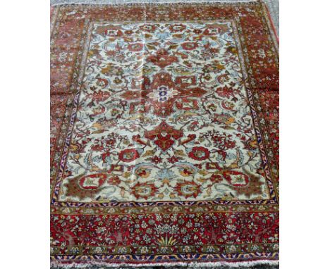 A vintage Persian handmade Isfahan rug. 222 x 146 cm.