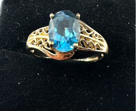 9ct gold topaz ring weight 1.7g