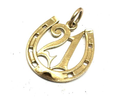 9ct gold lucky 21 horse shoe charm weight 2.2g