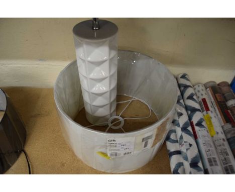 68cm table lamp