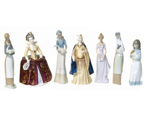 Three NAO figures, one Leonardo and one similar unmarked and two house of Stuart figures Condition reports are not available 
