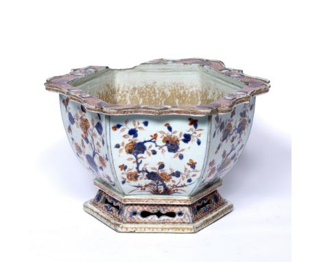 Hexagonal shaped imari jardiniere  Chinese, Kangxi (1661-1722) decorated with floral patterns, the base of pierced cut form  