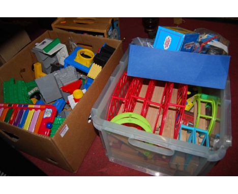 A quantity of modern toys, to include Thomas the Tank Engine, Imaganix Batcave etc