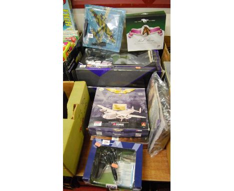 A small quantity of modern issue diecast aeroplanes, to include SR71 Blackbird, Corgi Aviation Archive, AVRO York etc