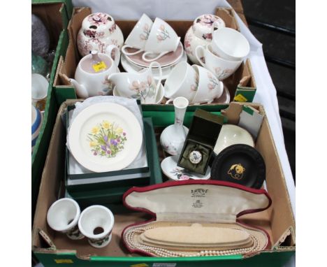 Two boxes of Ridgway part tea set, pill box, trinket dishes, simulated pearls, Watersmeet plaques etc 