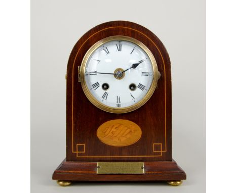 Early 20th  century mahogany cased mantel clock with twin train movement,  26cm x 20cn  