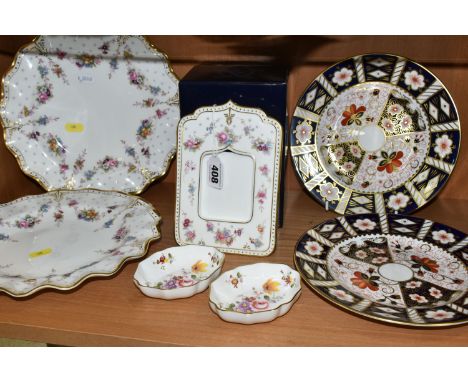 ROYAL CROWN DERBY PLATES AND GIFT WARES, comprising two 2451 Imari pattern plates, two wavy edge Royal Antoinette plates appr