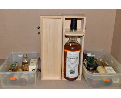 ONE BOTTLE OF  CLYNELISH Highland Single Malt Scotch Whisky 14 Years Old, 43% vol. 70cl, fill level mid-shoulder, seal intact
