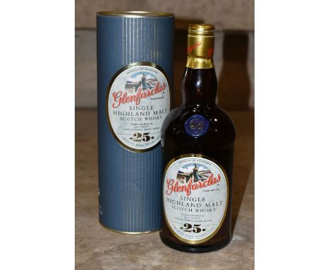 SINGLE MALT, One Bottle of GLENFARCLAS 25 Year Old Single Highland Malt Scotch Whisky, 43% vol. 700ml, fill level bottom neck