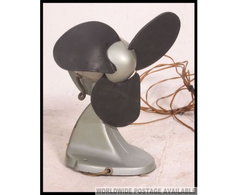 A fantastic vintage industrial 1950`s GEC streamline desk fan with 8" rubber blades