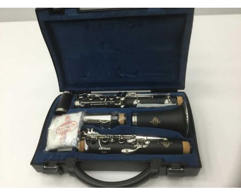 Buffet B12 Bb clarinet, cased in brand new condition