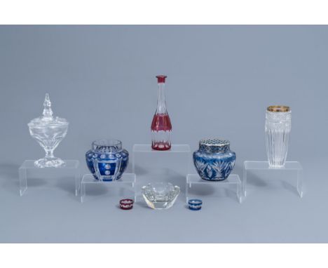 Full title: A varied collection of glass and crystal items, a.o. Val Saint Lambert, 20th C.Description: H 27,2 - 2,5 cm (the 