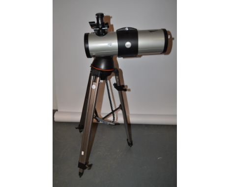 Celestron 31142 Nexstar Reflector Telescope, D= 114mm, F= 1000mm incl; 10mm and 25mm SMA 1-¼ Wide Angle Eyepieces and motoris