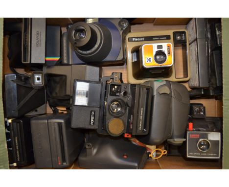 A Tray of Polaroid Cameras, including; Pleaser Instant Camera, Autofocus 3500, Fujifilm Instax 100, Sonar Autofocus 5000 and 