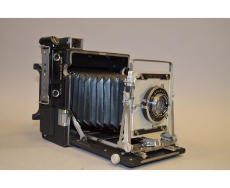 Graflex Speed Graphic Camera, with 13.5cm f4.7 Graflex Optar lens, shutter working, some fungus to elements, body VG 