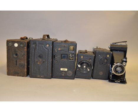 A Collection of Early Falling Plate and Roll Film Cameras, incl; Hobbies Falling Plate Camera (two examples), Benetfink Falli