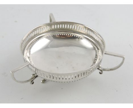 A William Hutton, Birmingham, 1918 silver bon bon dish.