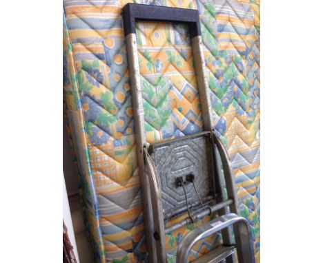 LARGE ALUMINIUM STEP LADDERS