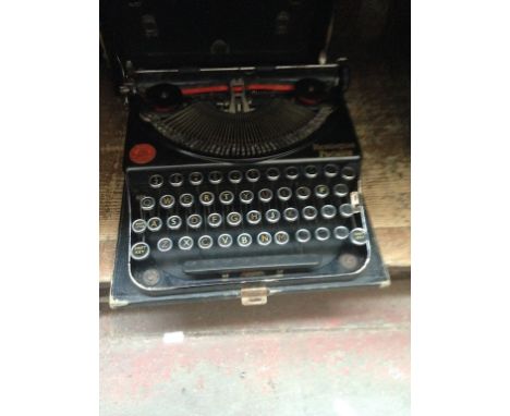 PORTABLE TYPEWRITER