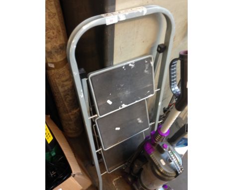 SMALL STEP LADDERS
