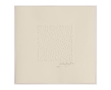 Günther Uecker (1930 Wendorf) (F)Ohne Titel, Prägedruck auf Bütten, 20,5 cm x 21 cm Blattmaß, signiert, 1987 datiert, Proveni