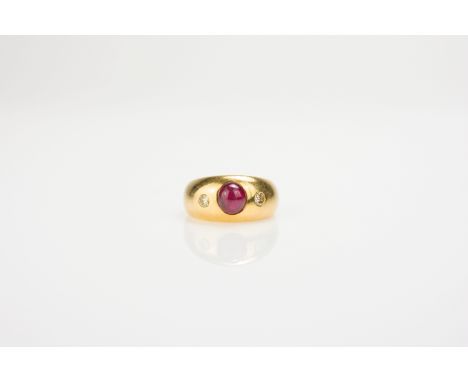 Damenring mit Rubin, 750 Gelbgold, punziert, mit Rubin-Cabochon, ca. 1 ct und 2 Brillanten, gesamt ca. 0,14 ct, S-Z, vs, Ring