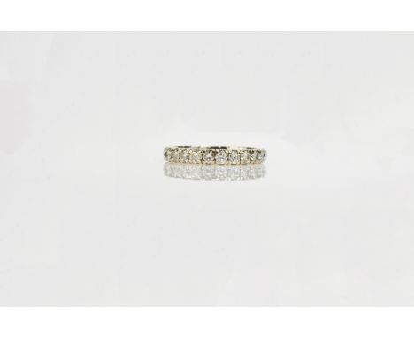 Memoire-Ring, 585 Weißgold, punziert, mit 25 Brillanten, gesamt ca. 1,5 ct, H-J, überwiegend si-p1, Ringdurchmesser 18,5 mm, 