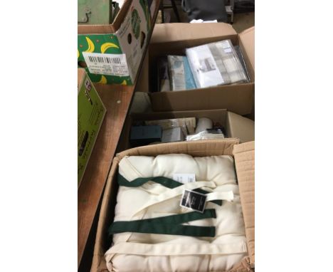 Quantity assorted curtains, cushions etc.