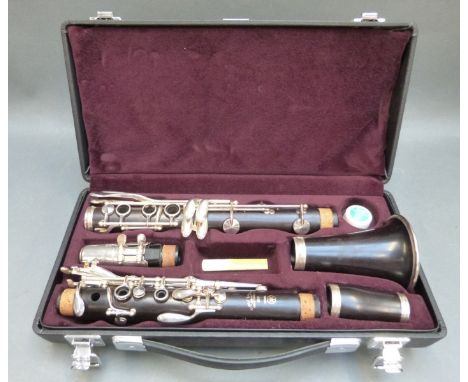 Yamaha 650 grendilla wood clarinet with tapered tone holes, in original hard case