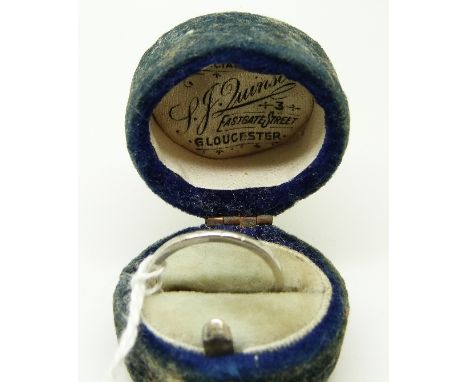 A white metal wedding band in original Gloucester ring box, size M, 2.3g 