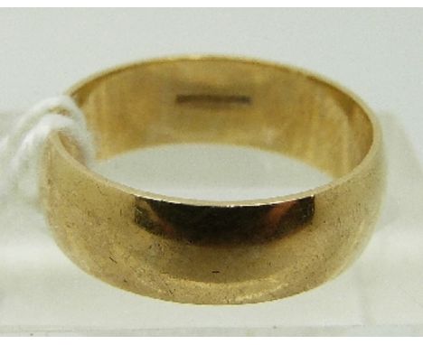 A 9ct gold ring/ wedding band, size M/N, 3.8g 