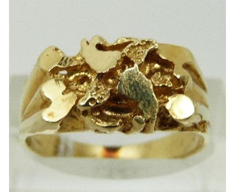 A yellow metal ring in a bespoke design, size P, 5.6g 