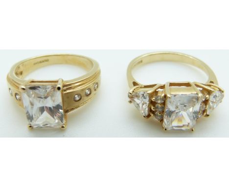 Two 14k gold rings set with cubic zirconia, size K, 3.5g, K, 4.0g