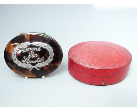 Victorian tortoiseshell and silver patch or trinket box with motto Donné Par Lamitie to lid, width 9cm, in original red leath