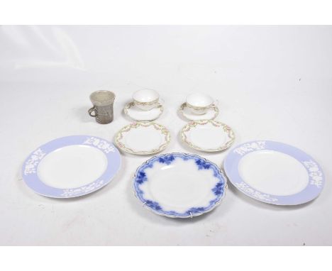 A set of six Spode dinner plates, early 20th CenturyFurther plates, earthenware mugs etc.