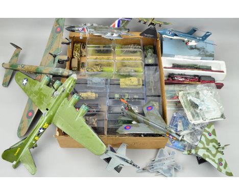 A QUANTITY OF BOXED AND UNBOXED ATLAS EDITIONS MILITARY COLLECTION, CORGI COLLECTION AND OTHER MILITARY VEHICLES, boxed Atlas