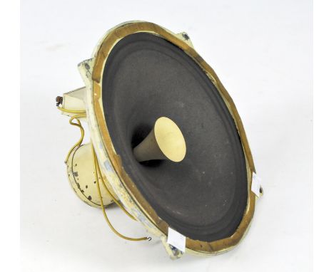 A W E R Co ltd speaker 11 inch 