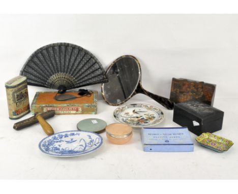 Assorted collectables, to include a Chinese cloisonne enamel dish, Delft ceramic plate, Chinese lacquered box containing vari
