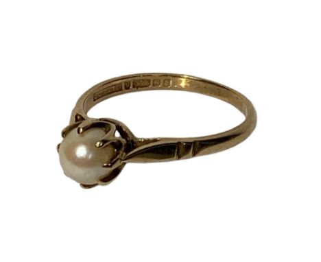 9ct gold cultured pearl ring.  Pearl measurement approximately 0.7mm. Approximate weight of the ring is 2.4g. Good condition.