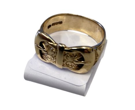 9ct gold Gents buckle ring. Fully hallmarked 375. Approximate weight is 9.2 g. Size W. Condition report. Good