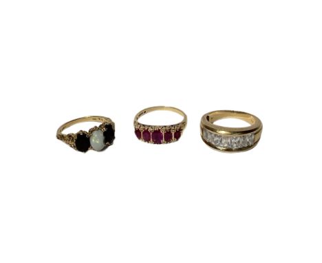 9ct gold rings to include: A 9ct five stone Victorian style ruby ring. Full hallmarks assayed in Birmingham 2006. Size P. A 9