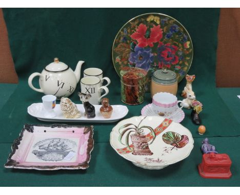SUNDRY CERAMICS INCLUDING SUNDERLAND WORCESTER PLATE, TOBACCO JARS, VICTORIAN TAZZA, ETC. 