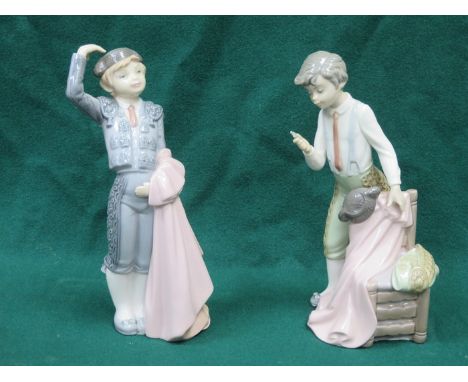 TWO LLADRO GLAZED CERAMIC MATADORS 