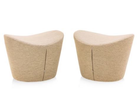 A PAIR OF BOCONCEPT 'RICO' OTTOMAN'S
Saddle formed seat, upholstered in light gray fabric
40cm high x 63cm wide
Condition: Fo