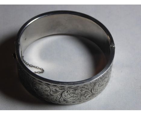 Sterling silver bangle