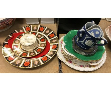 A Royal Crown Derby "Imari" pattern cake plate and matching tea plate, together with a Derby "Derby Posies" trinket dish, var