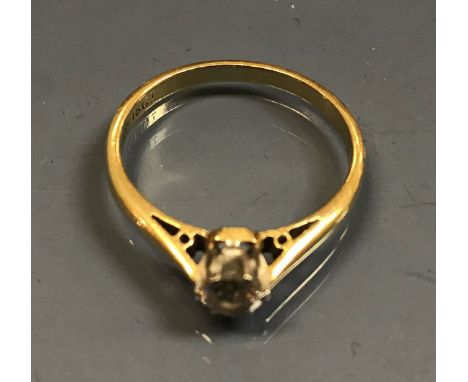 An 18 carat gold and platinum set solitaire diamond ring, approx 0.2 carat, size O CONDITION REPORTS Weight approx 2.3 g